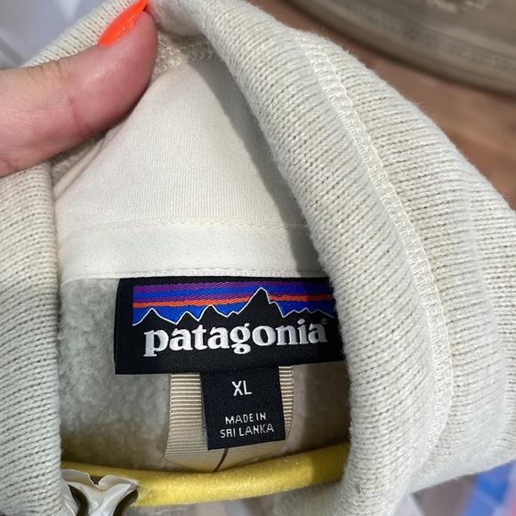 Women’s Patagonia Vest - Picture 4 of 5